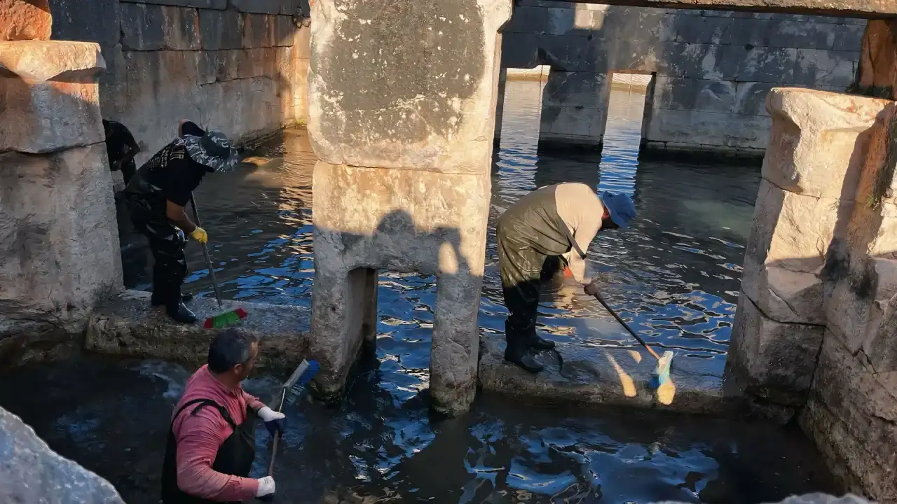 Demre’de 2 Bin Yıllık Şifalı Su Gün Yüzüne Çıkıyor 13